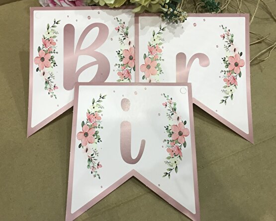 Bride To Be pembe çiçekli banner yazı Bekarlığa Veda Partisi