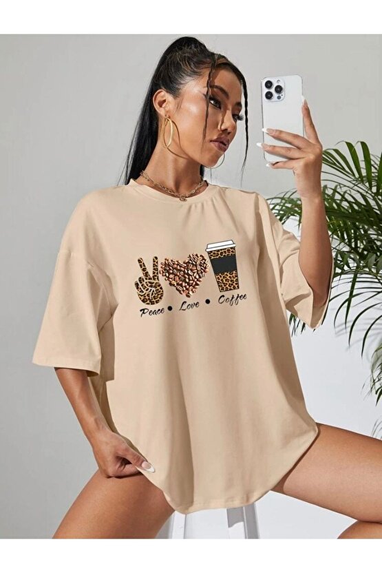 Kadın Oversize Peace-love-coffee Baskılı Bej Tshirt