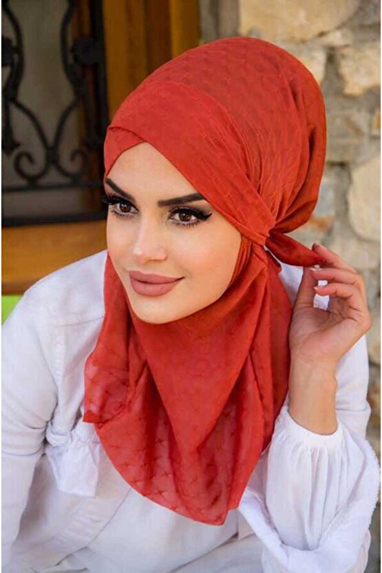 Kiremit Ponpon Çapraz Bantlı Medium Size Hijab - Hazır Şal