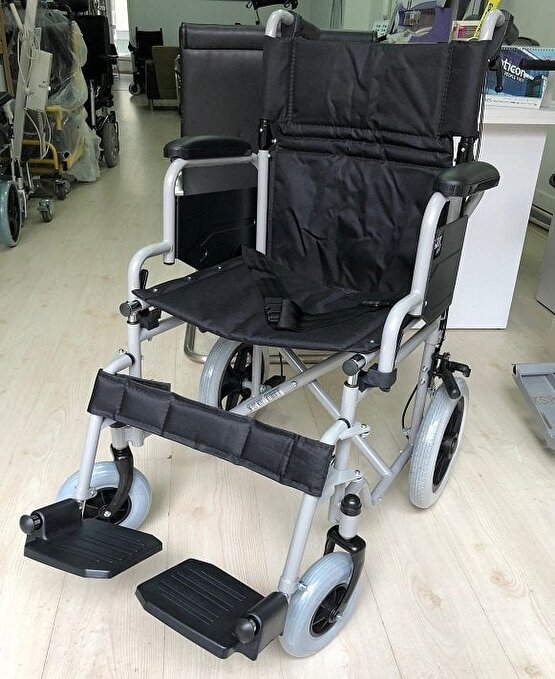 Comfort Dm-327 Mini Özellikli Tekerlekli Sandalye