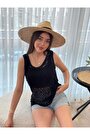 Siyah