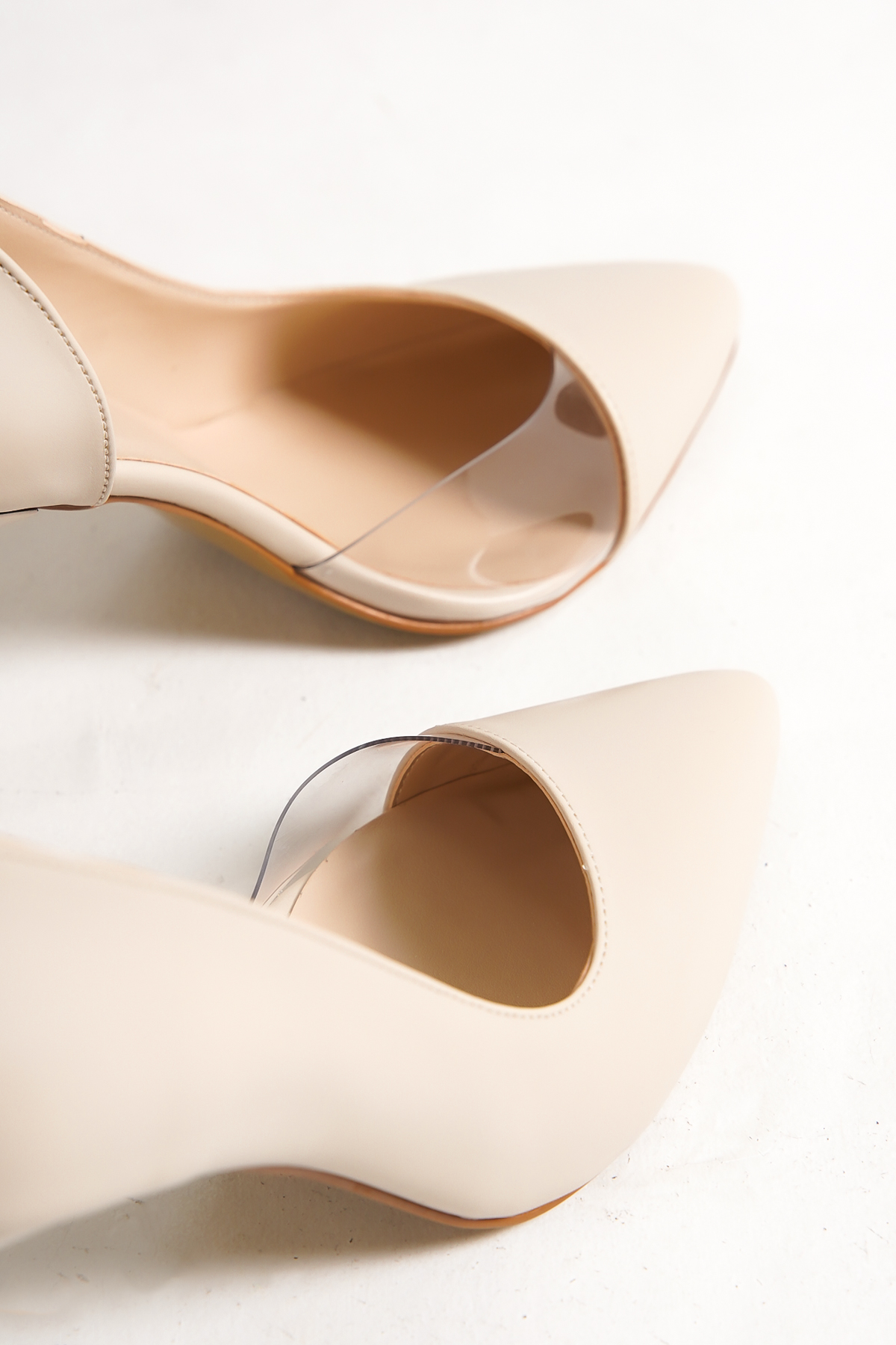 DENİZLİFE Bej Burnu Şeffaf Detaylı Günlük Kullanım Stiletto